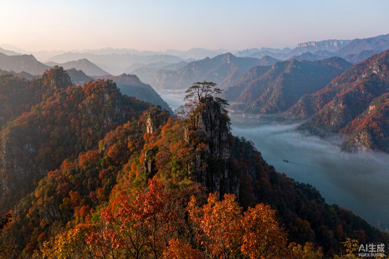 三峡两岸层林尽染的秋日江景　AI生成示意图
