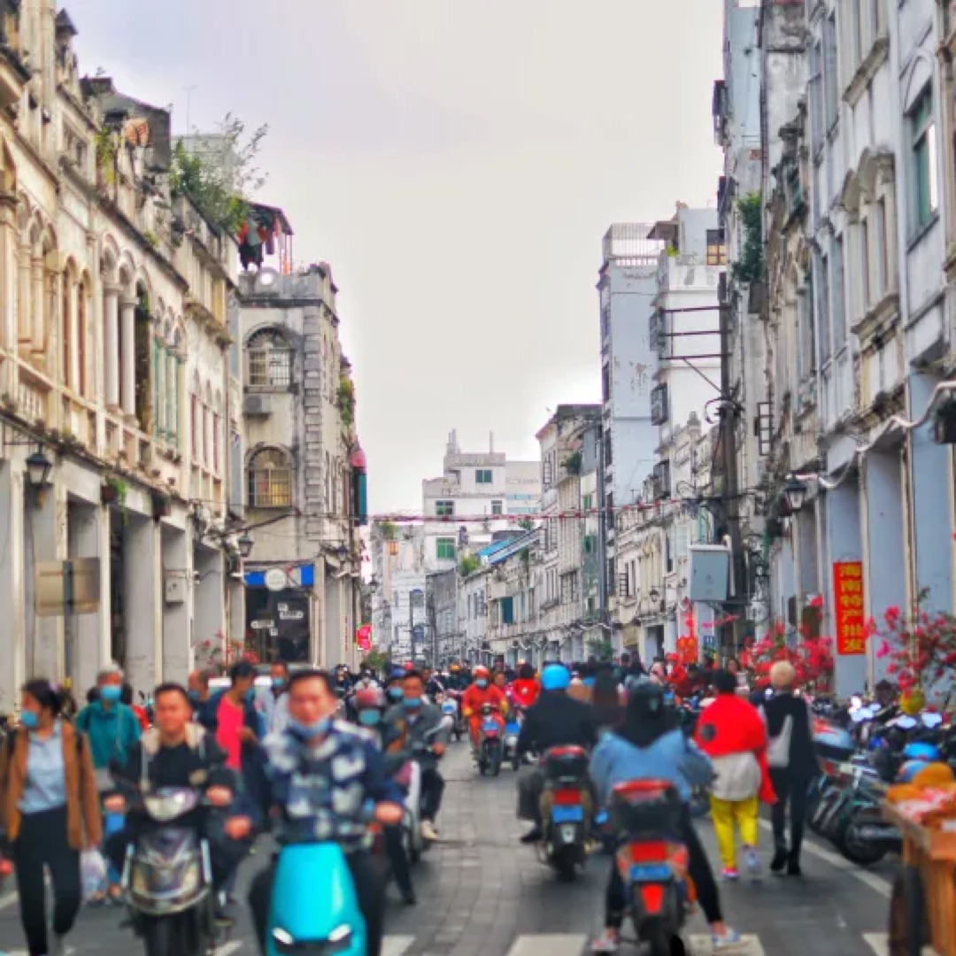 海南海口骑楼老街街景，南洋骑楼建筑与老街日常